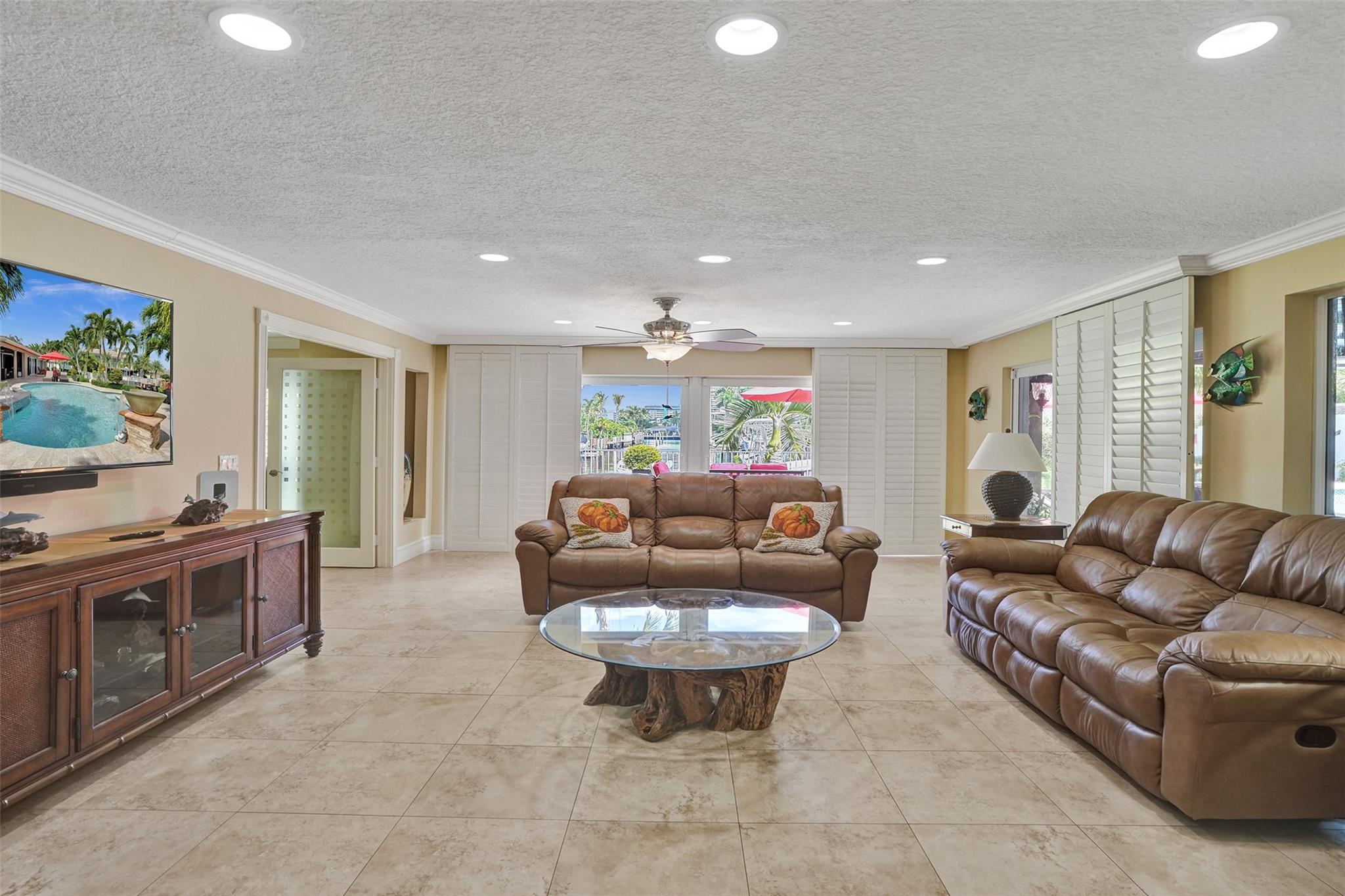 CORAL RIDGE COUNTRY CLUB - Residential
