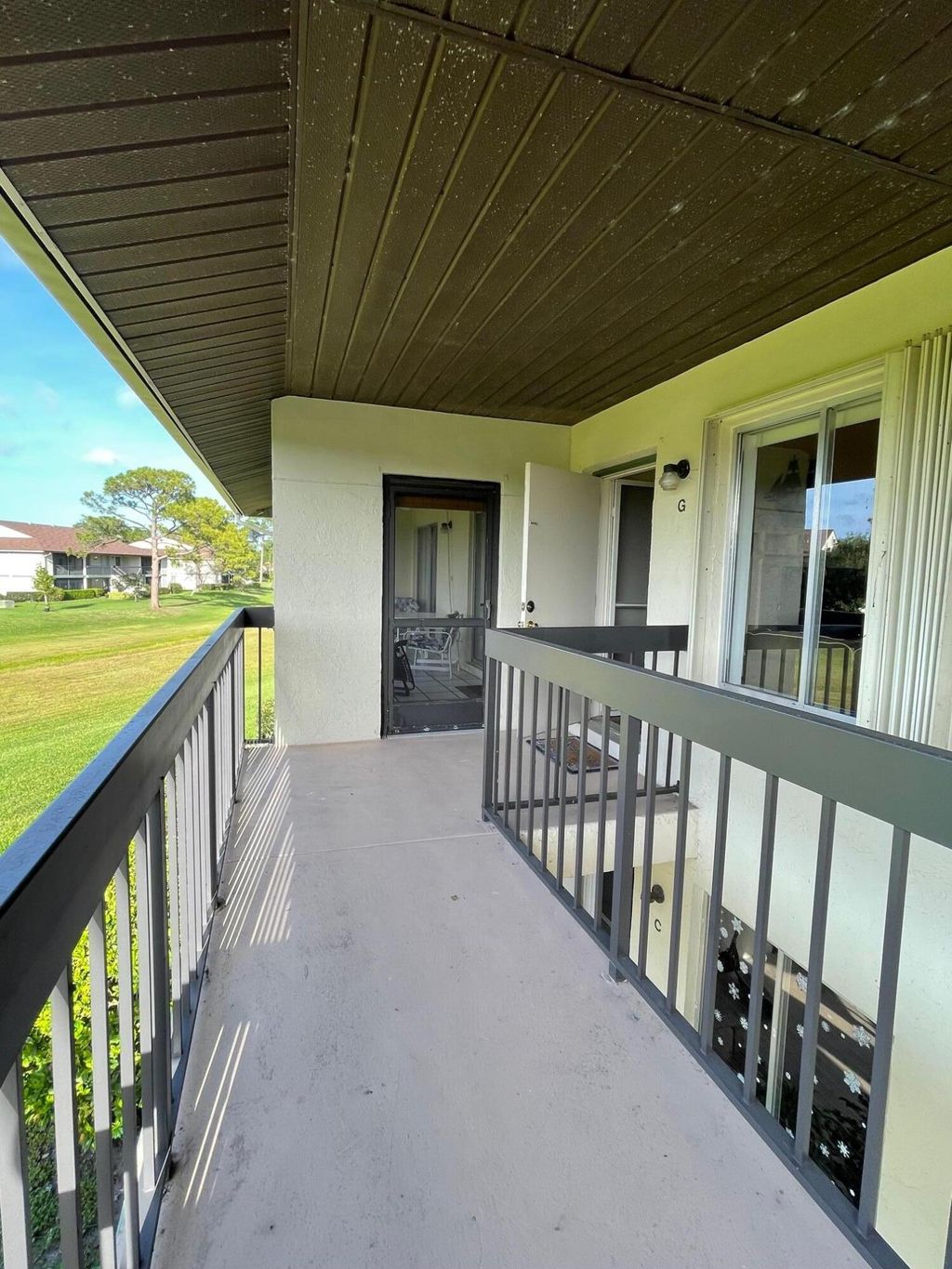 Photo of 6327 Chasewood Drive #G, Jupiter, FL 33458 (MLS # R10786120)