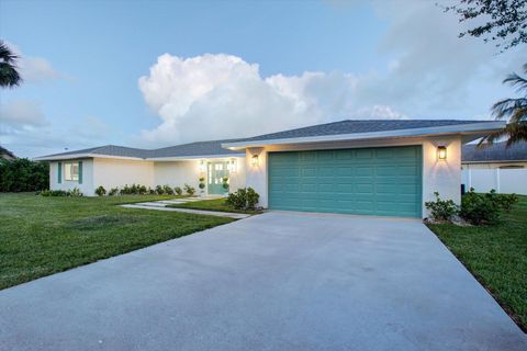 A home in Hutchinson Island