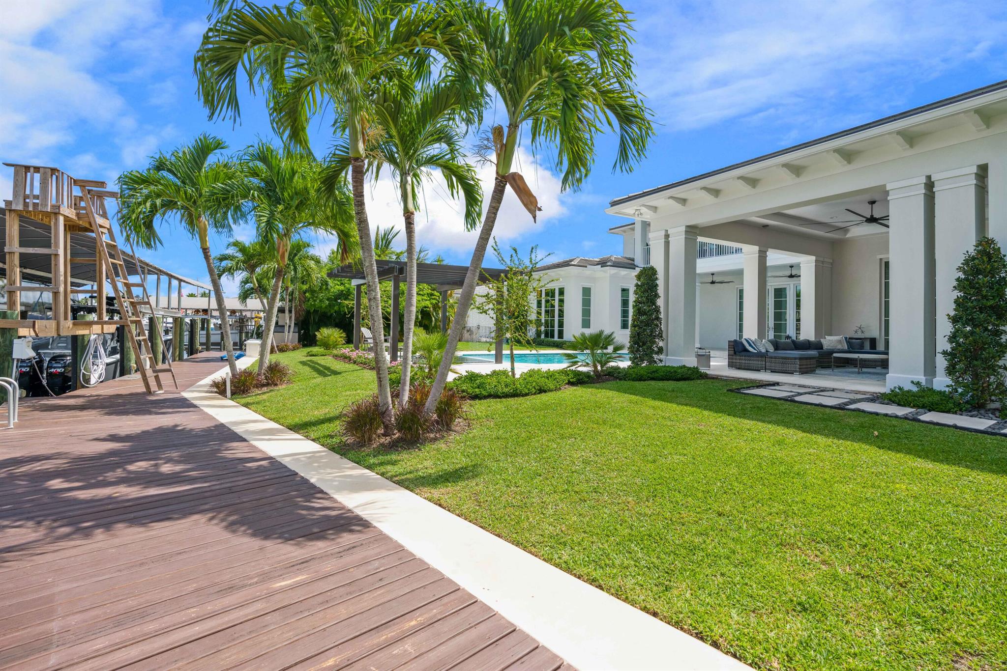 Paradise Point - Residential