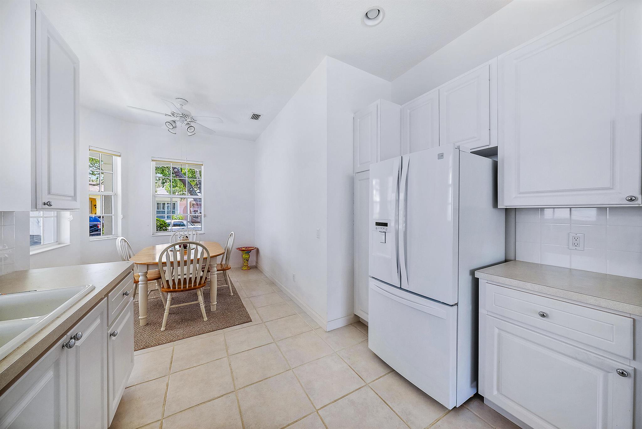 NEWHAVEN 7B PH 2 - Residential Lease