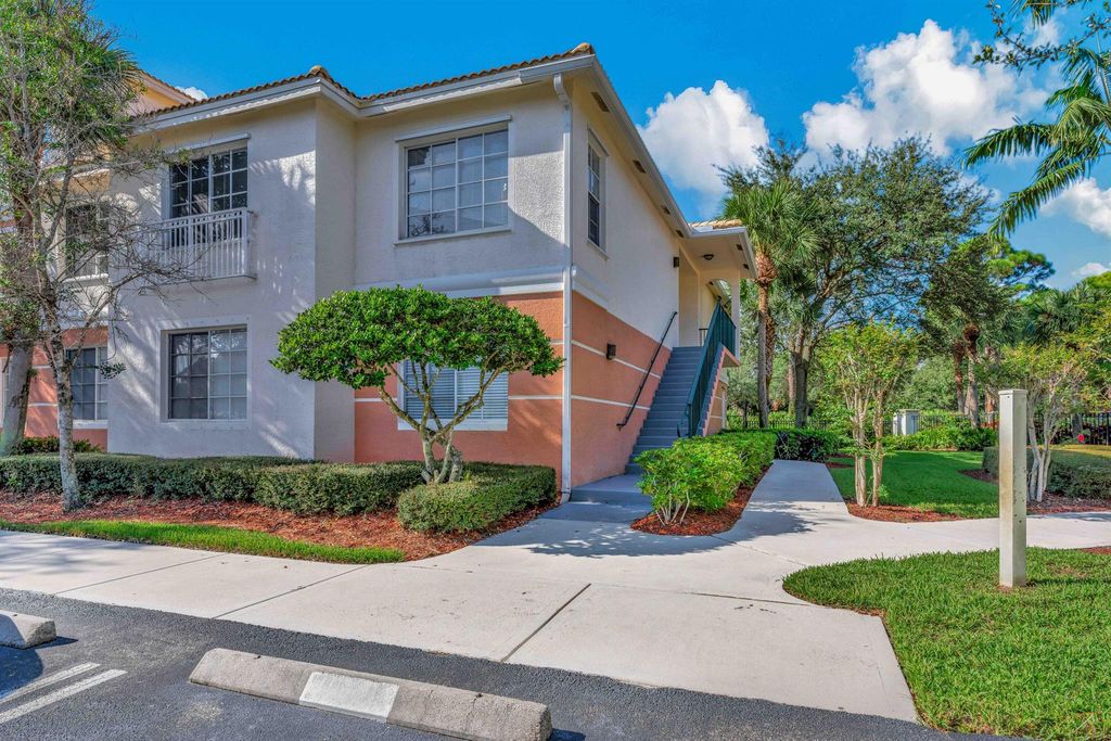 Photo of 1211 Myrtlewood Circle E, Palm Beach Gardens, FL 33418 (MLS # R11022871)