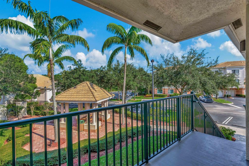 Photo of 1211 Myrtlewood Circle E, Palm Beach Gardens, FL 33418 (MLS # R11022871)