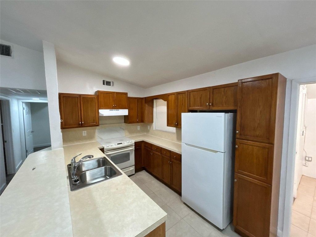 Photo of 417 SW 25th Terrace, Fort Lauderdale, FL 33312 (MLS # F10513007)