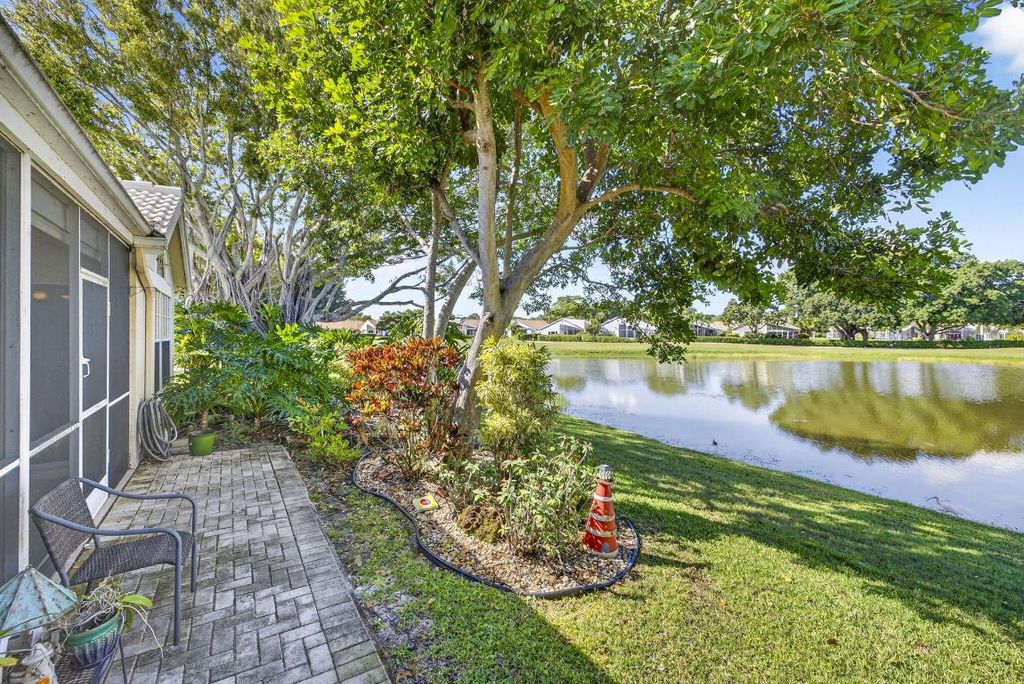 Photo of 6185 Greenspointe Drive, Boynton Beach, FL 33437 (MLS # R11143365)