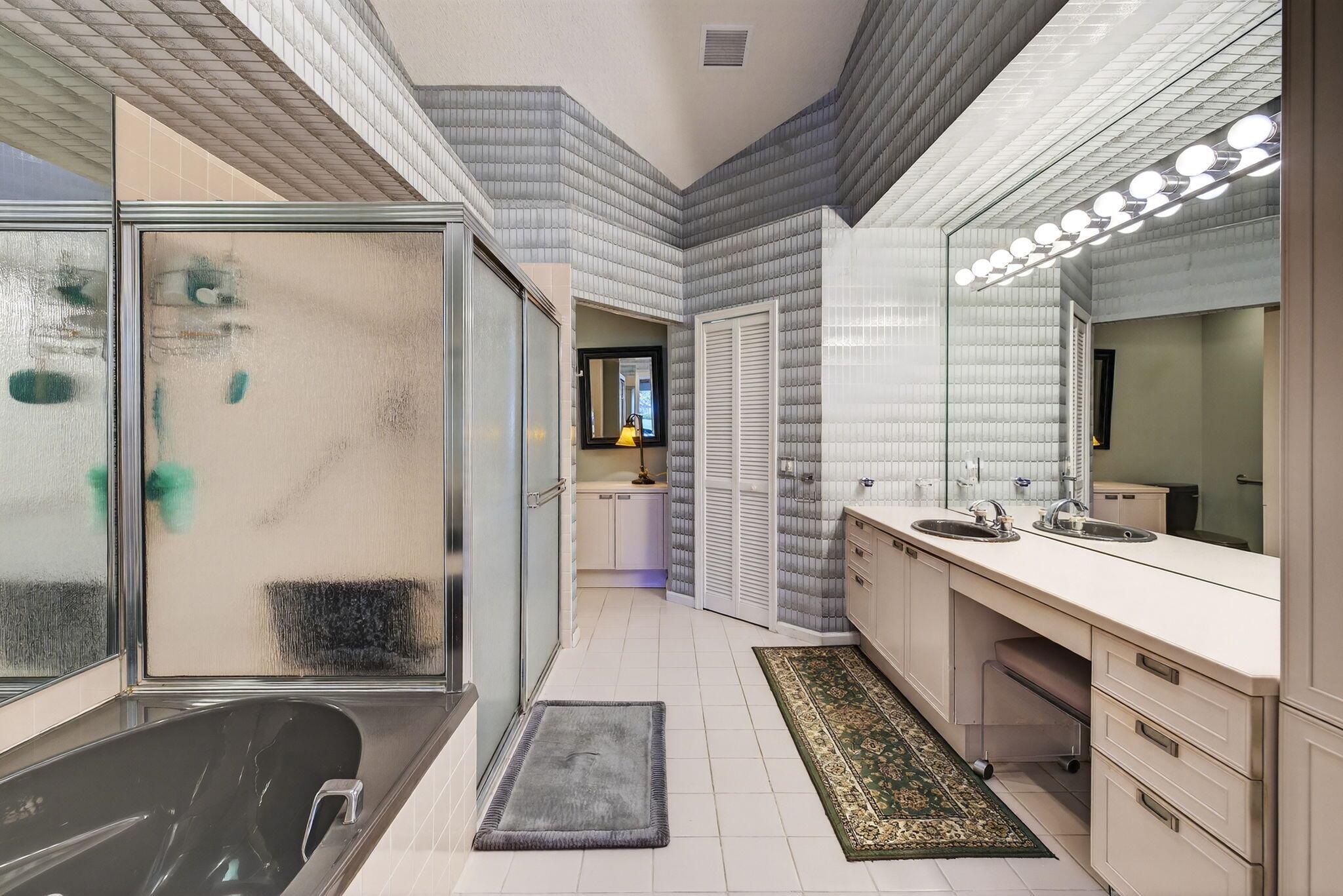 GREENSPOINTE CONDO - Residential