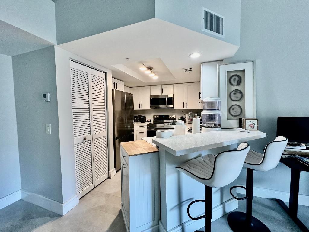 Photo of 2033 SE 10th Avenue #620, Fort Lauderdale, FL 33316 (MLS # R11145877)