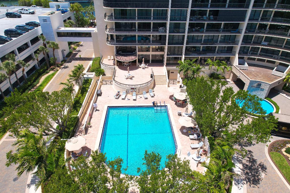 BRAEMAR ISLE CONDO - Residential