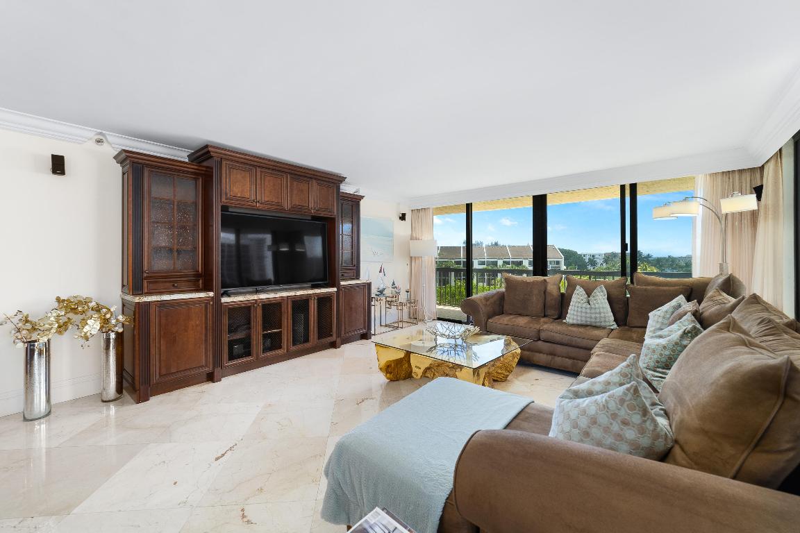 BRAEMAR ISLE CONDO - Residential