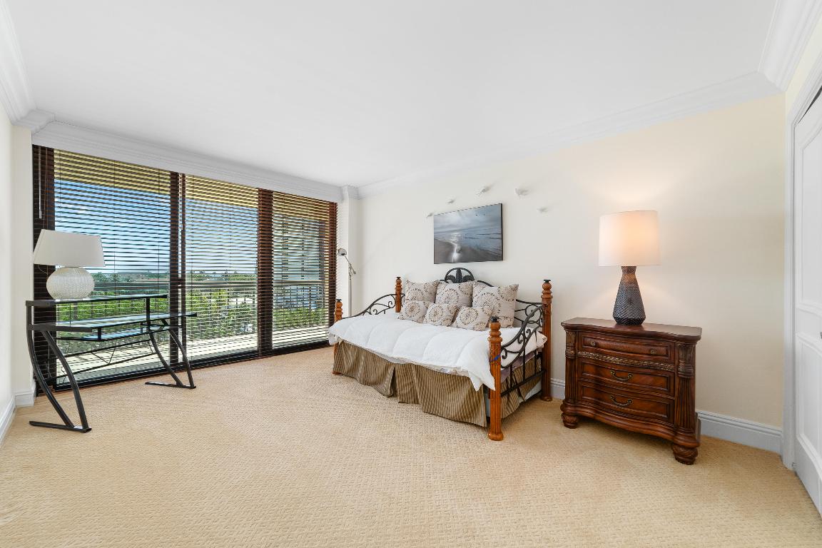 BRAEMAR ISLE CONDO - Residential