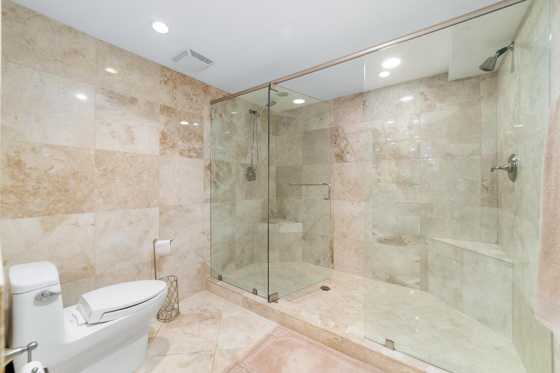 BRAEMAR ISLE CONDO - Residential