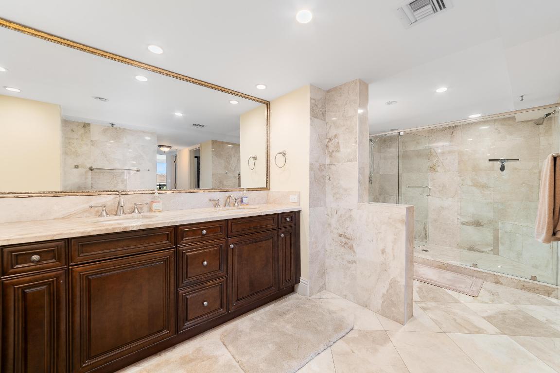 BRAEMAR ISLE CONDO - Residential