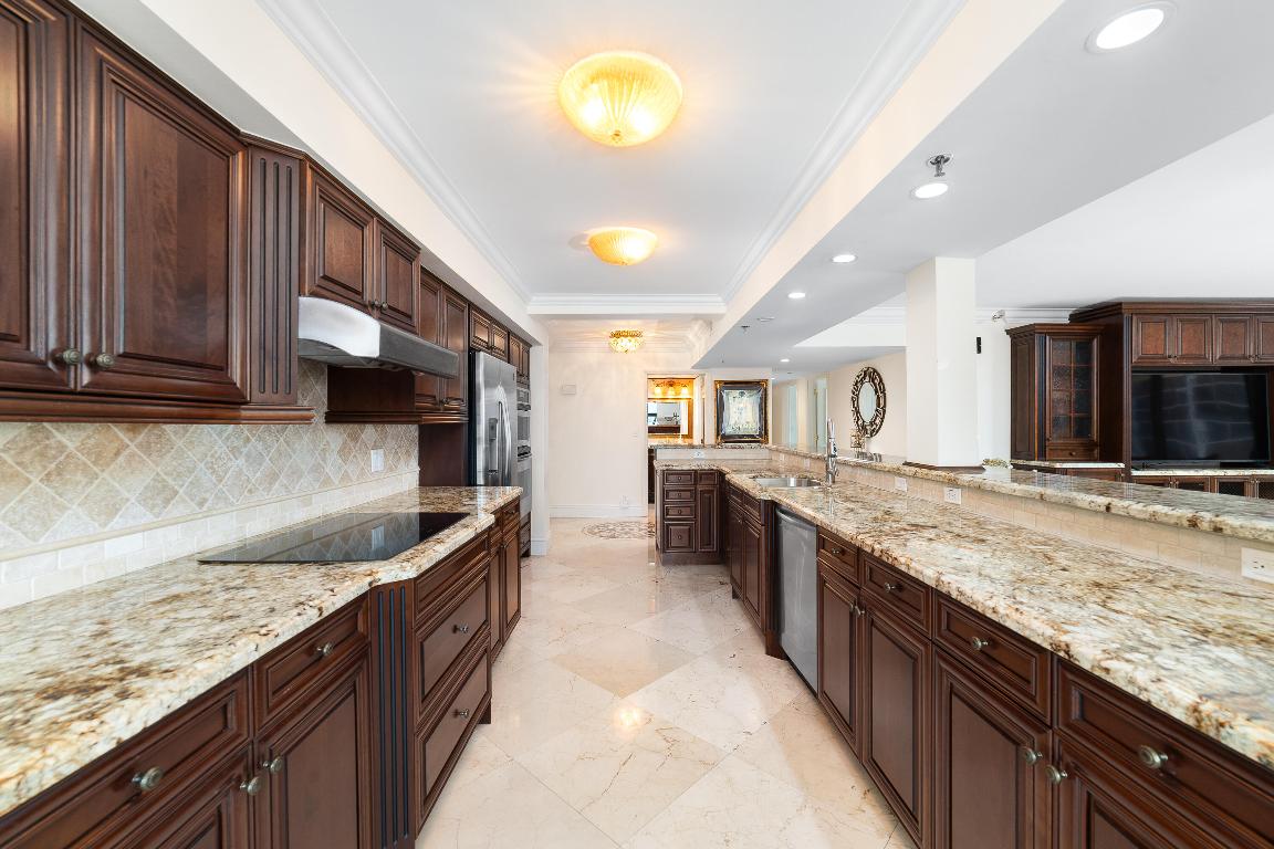 BRAEMAR ISLE CONDO - Residential