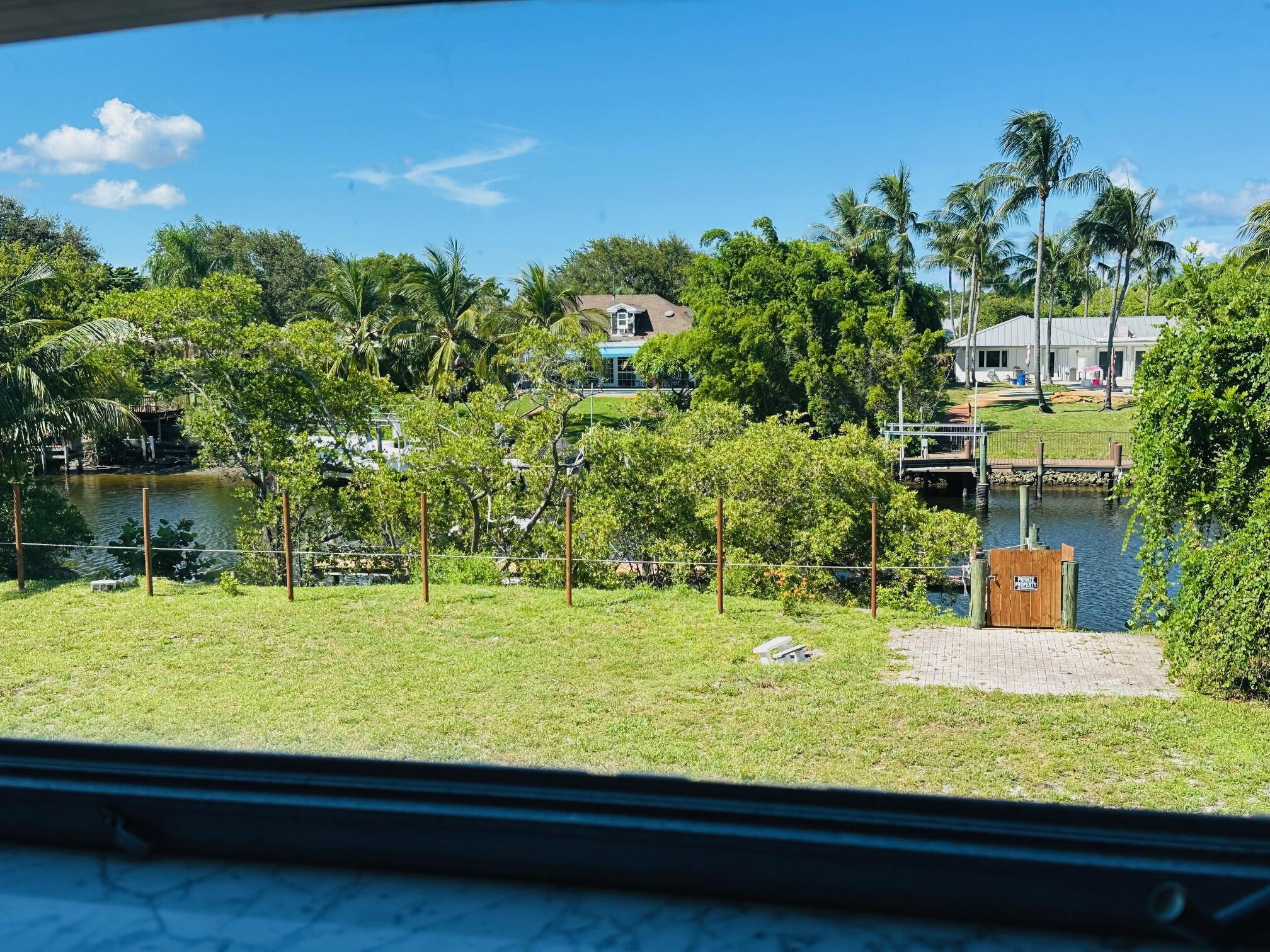 NORTH PALM BEACH VILLAGE - Residential Lease