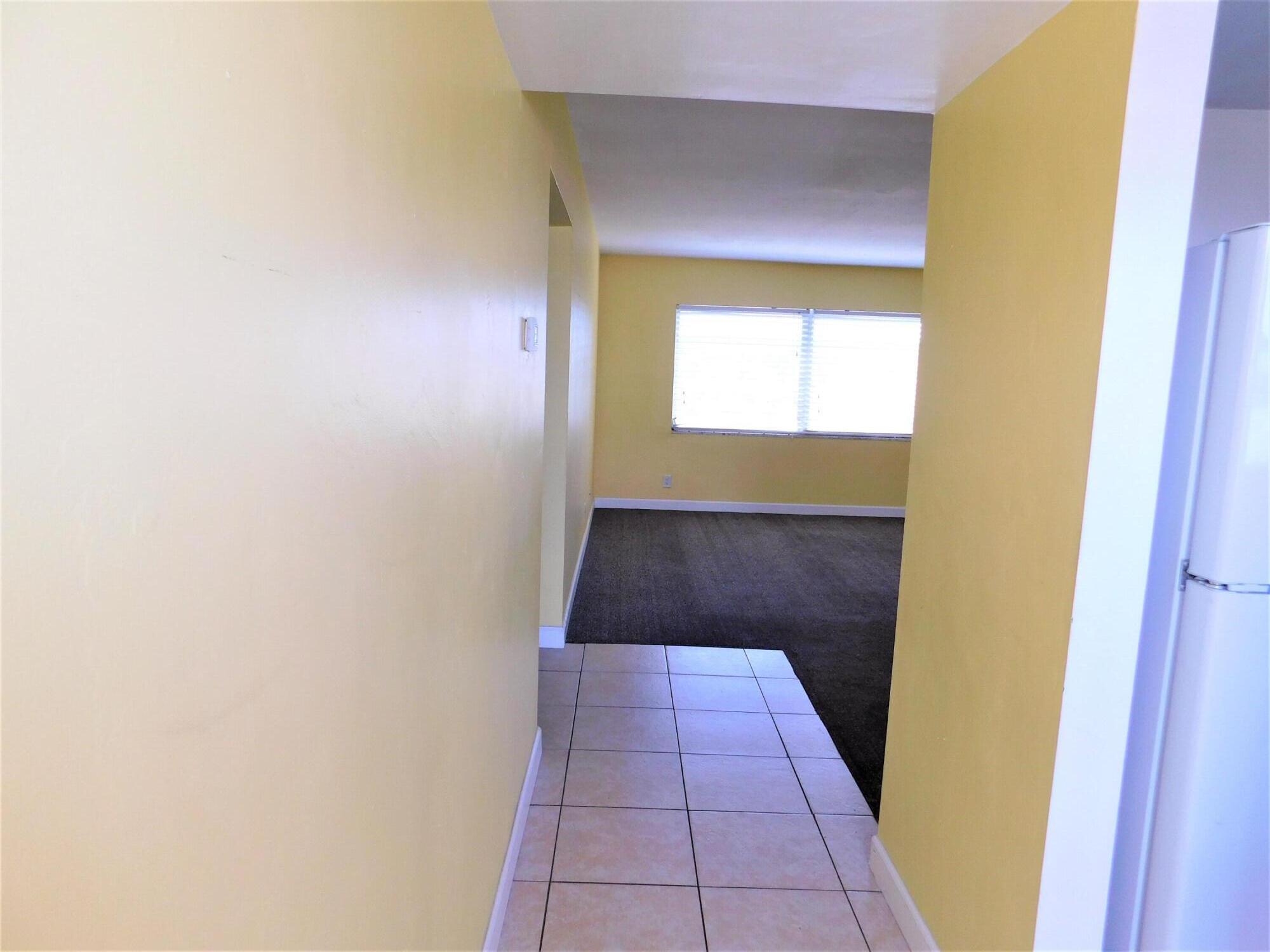 NORTH PALM BEACH VILLAGE - Residential Lease