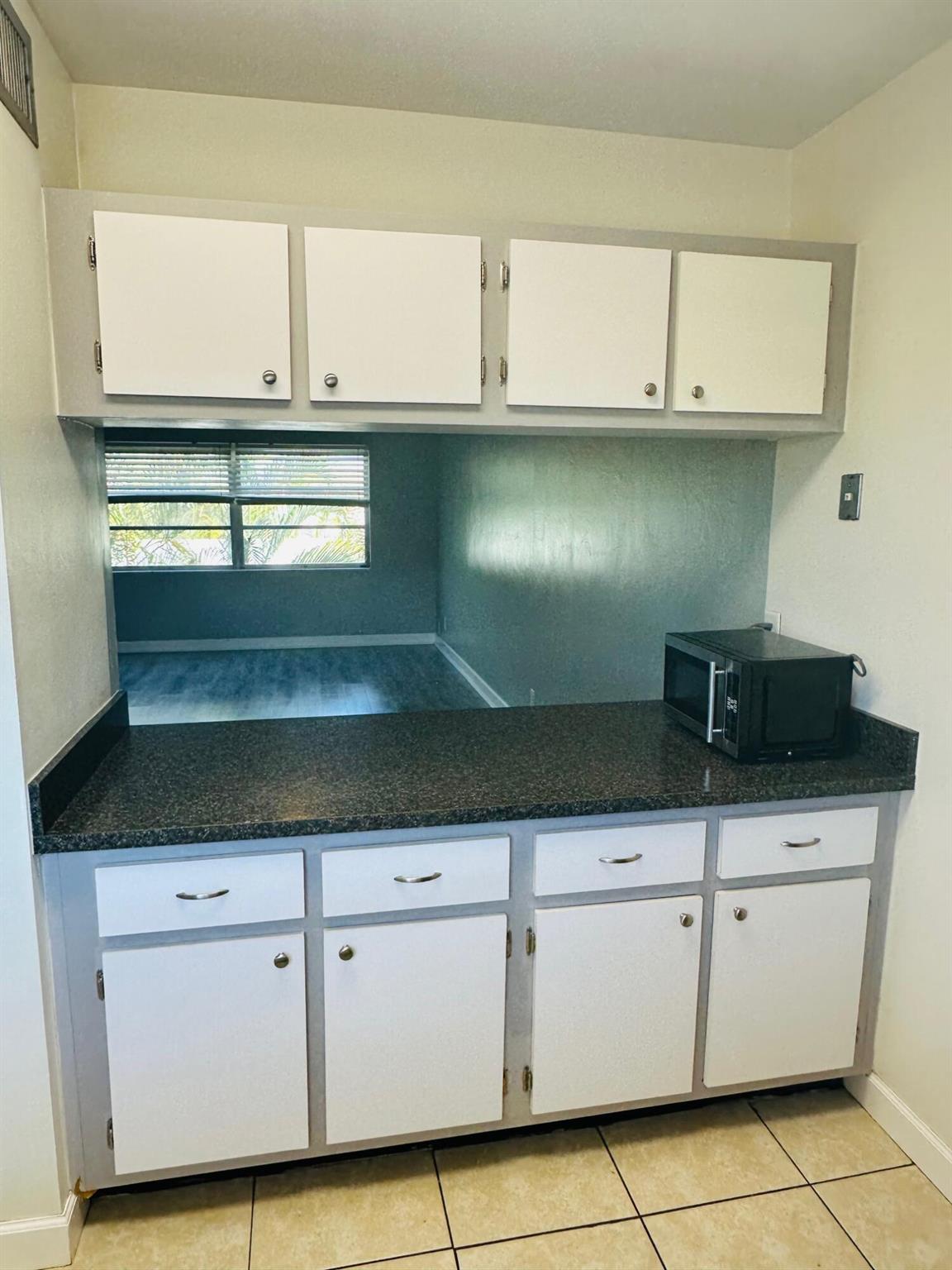 NORTH PALM BEACH VILLAGE - Residential Lease