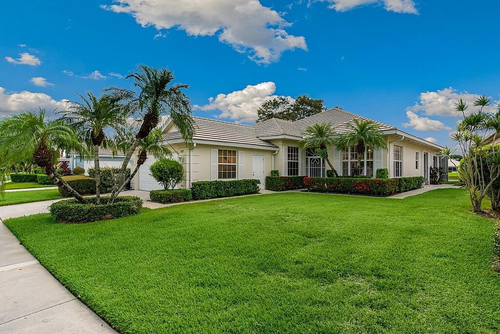 337 NW Bentley Circle