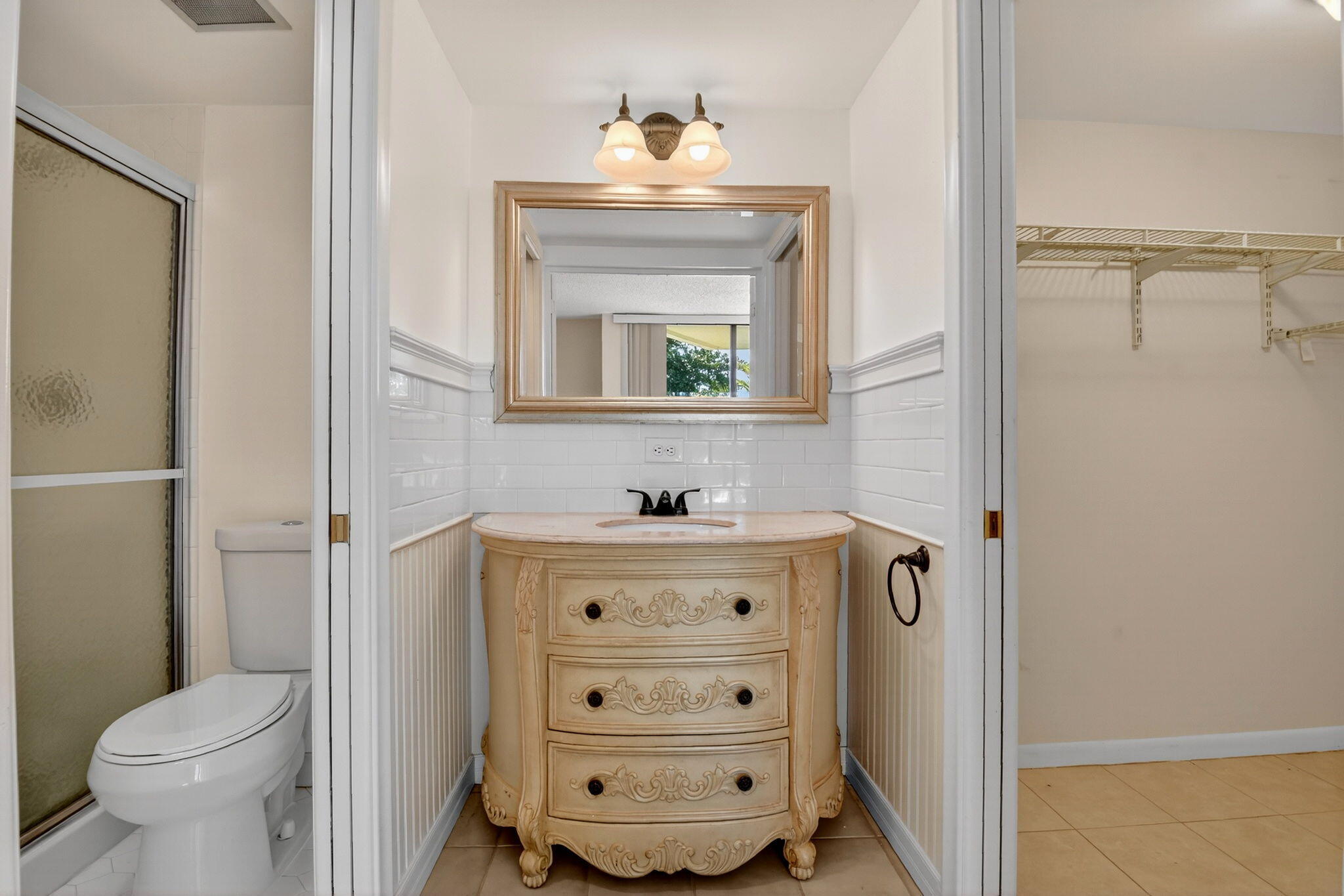 LANDS OF THE PRESIDENT CONDO 2 , - Residential