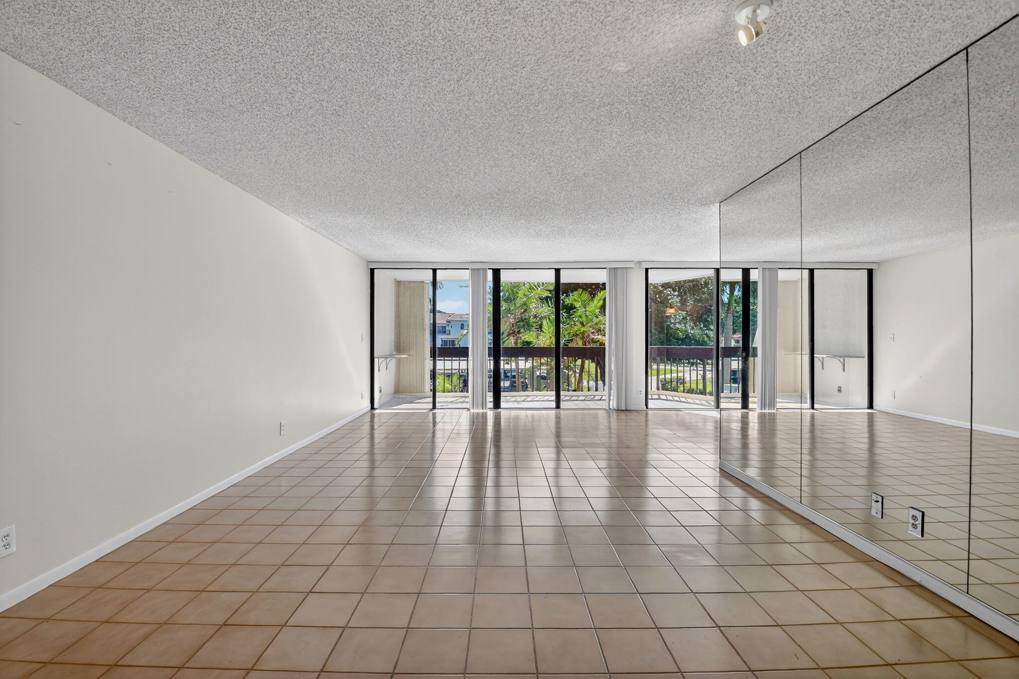 LANDS OF THE PRESIDENT CONDO 2 , - Residential