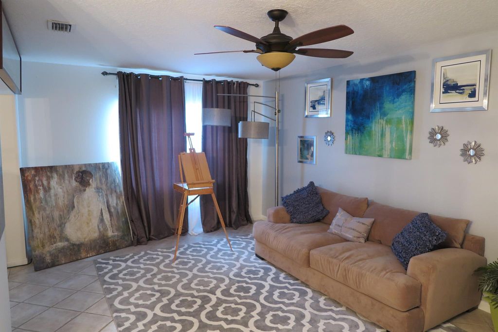 Photo of 6631 Via Regina, Boca Raton, FL 33433 (MLS # R11103966)