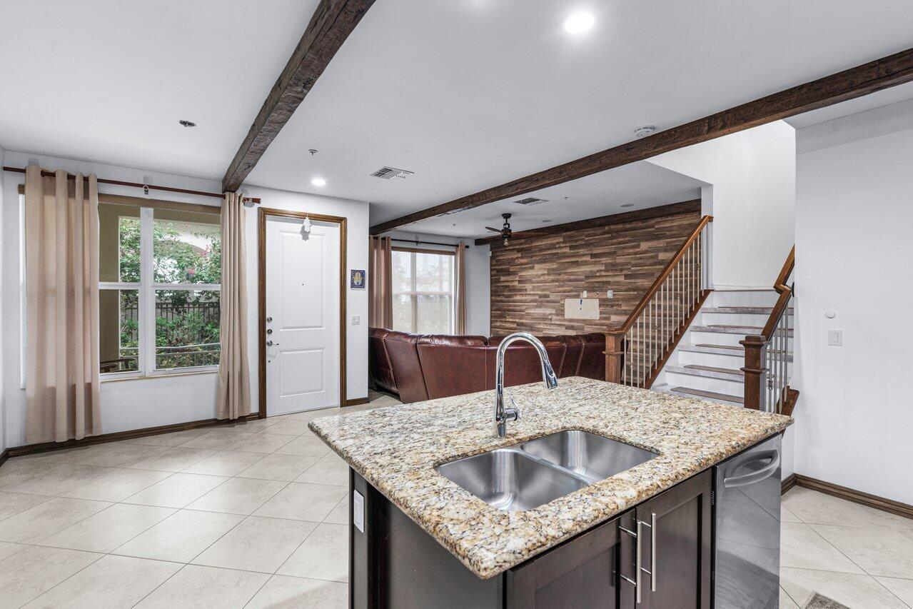 1511 NW 48th Lane