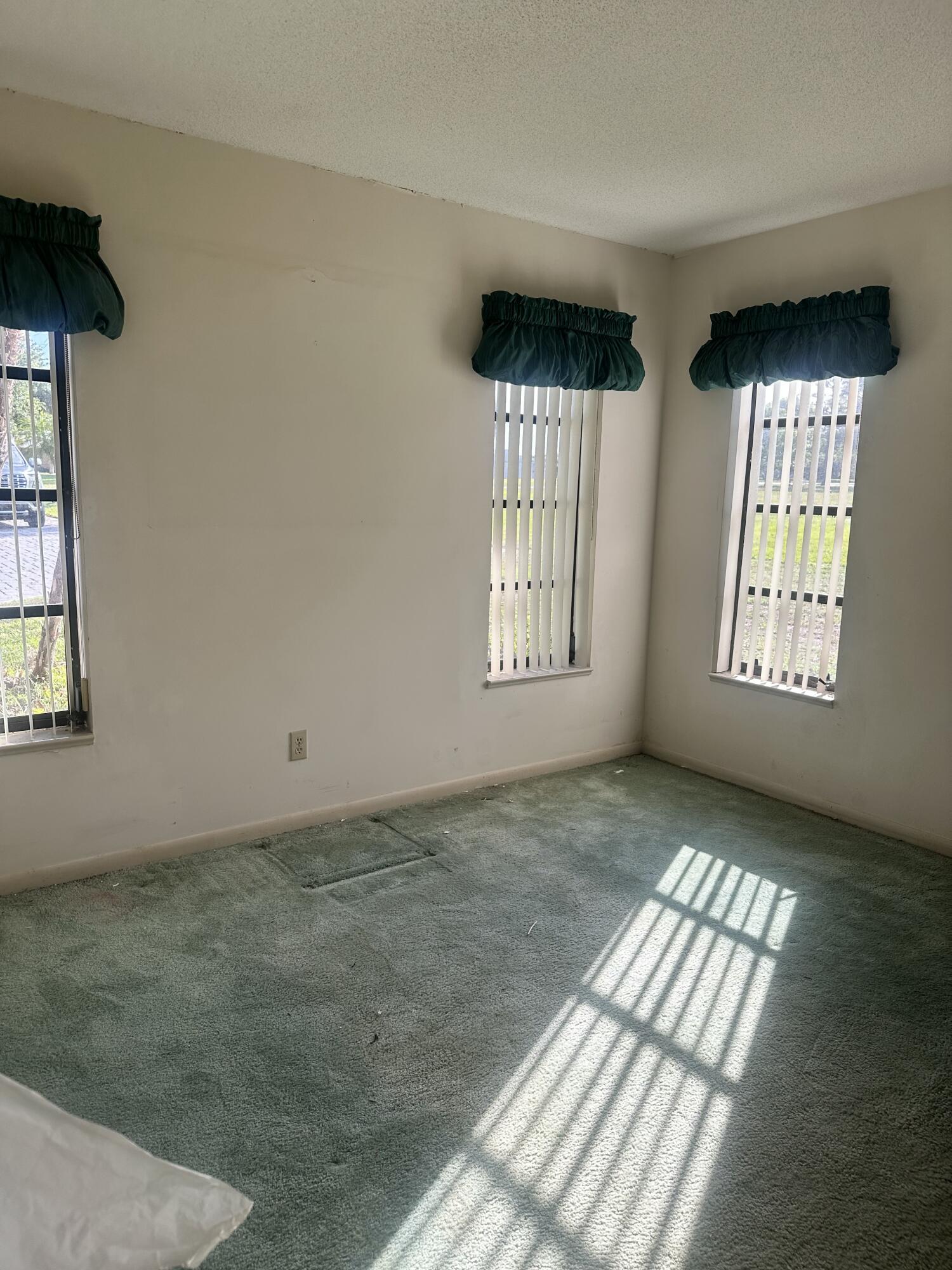RIVER OAK ACRES - Residential