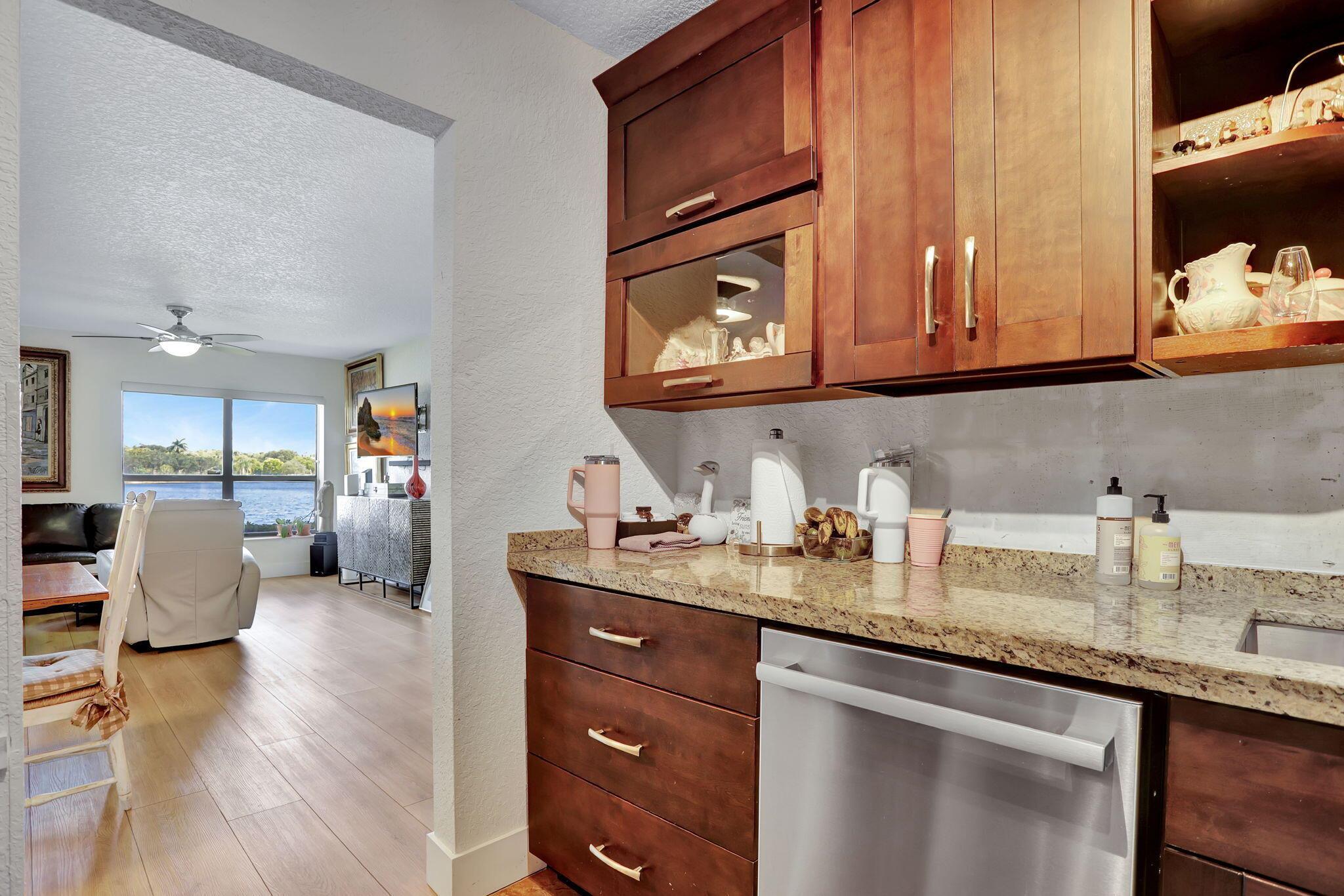 APPLEWOOD VILLAGE II-A CO - Residential Lease