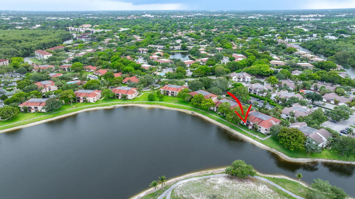 APPLEWOOD VILLAGE II-A CONDO - Residential Lease