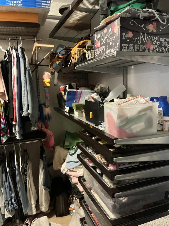 APPLEWOOD VILLAGE II-A CONDO - Residential Lease