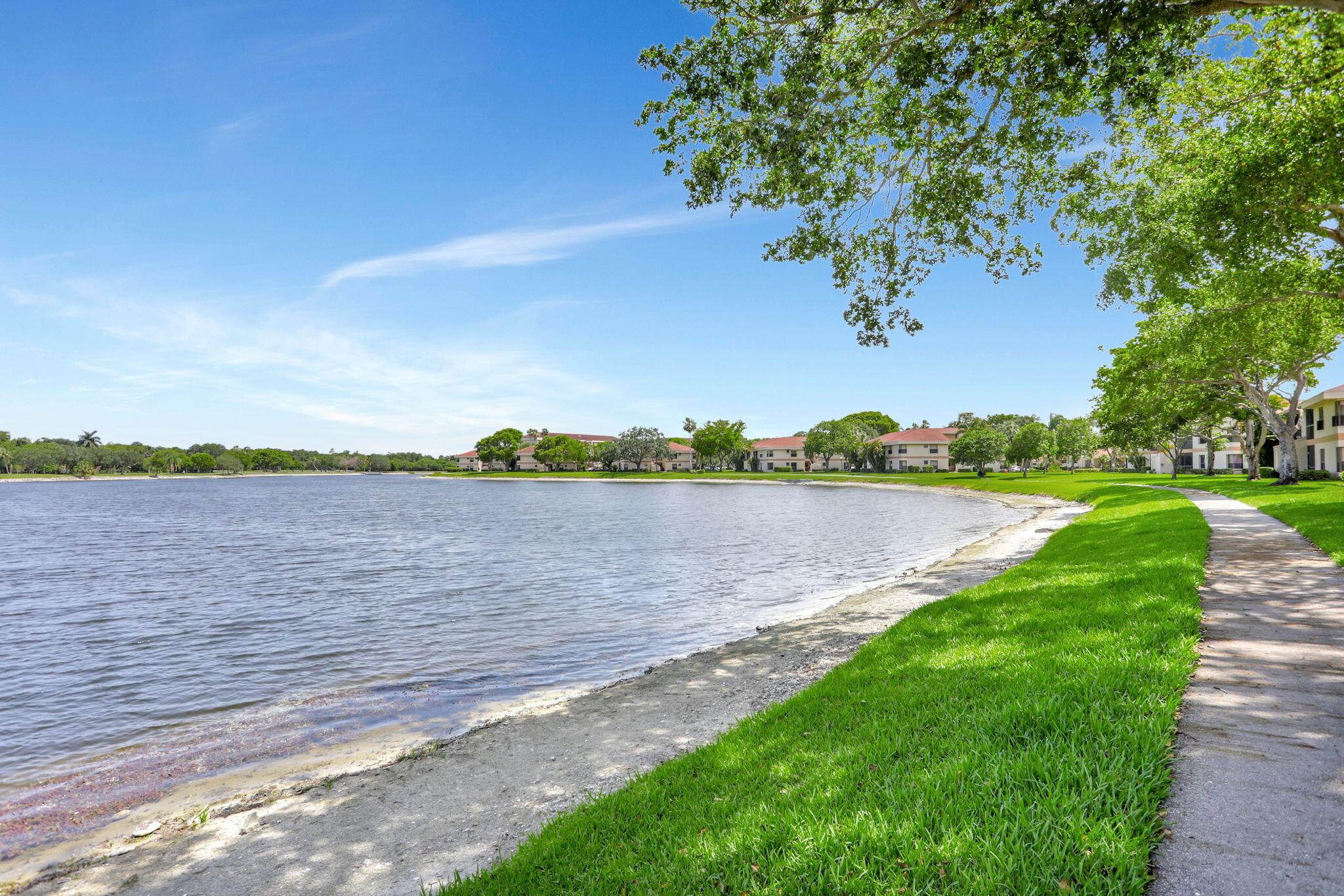 APPLEWOOD VILLAGE II-A CO - Residential Lease