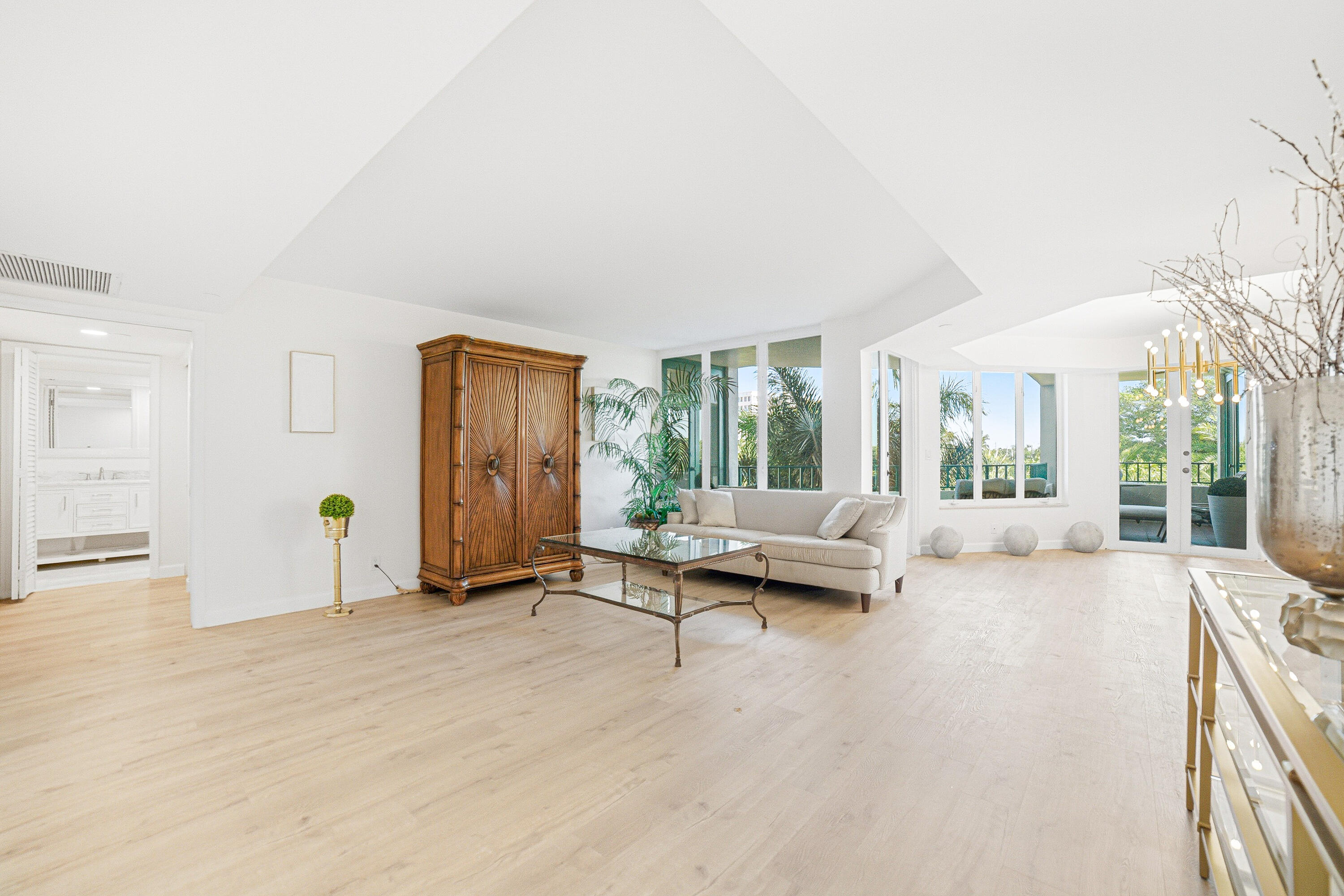 MIZNER COURT CONDO - Residential