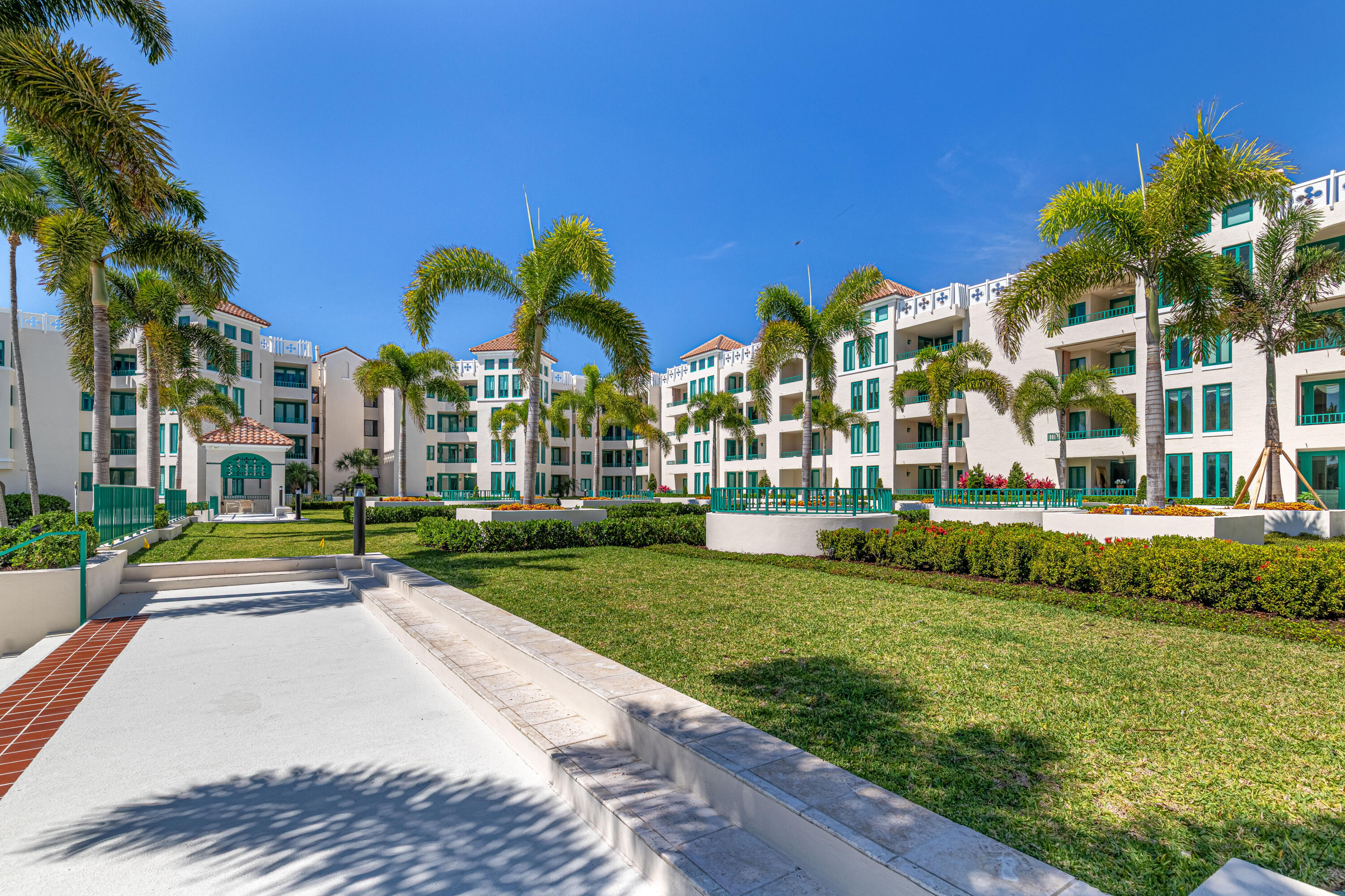 MIZNER COURT CONDO - Residential