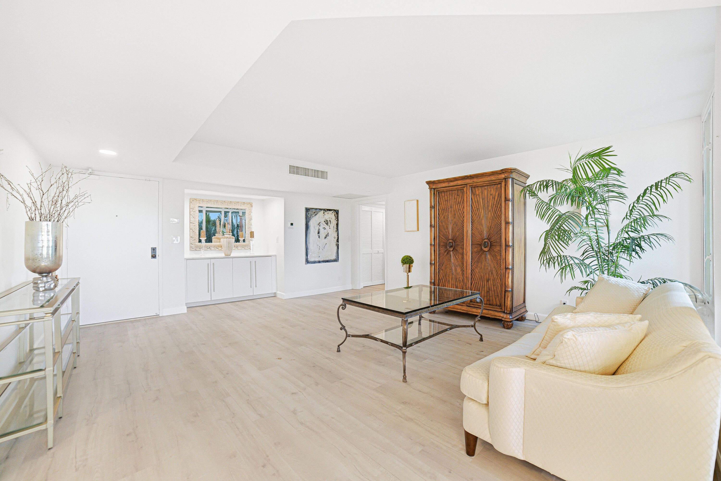 MIZNER COURT CONDO - Residential