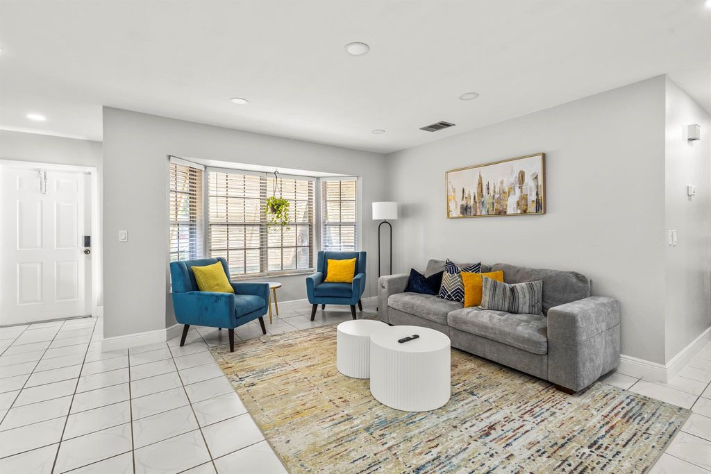 Photo of 750 24th Street SW, Vero Beach, FL 32962 (MLS # R11126432)