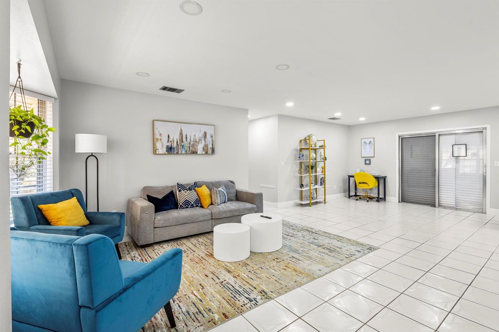 Photo of 750 24th Street SW, Vero Beach, FL 32962 (MLS # R11126432)