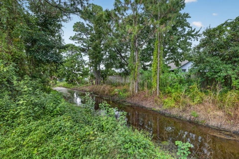 Tiny photo for 1965 SW BELLEVUE Avenue, Port Saint Lucie, FL 34953 (MLS # B26090473)