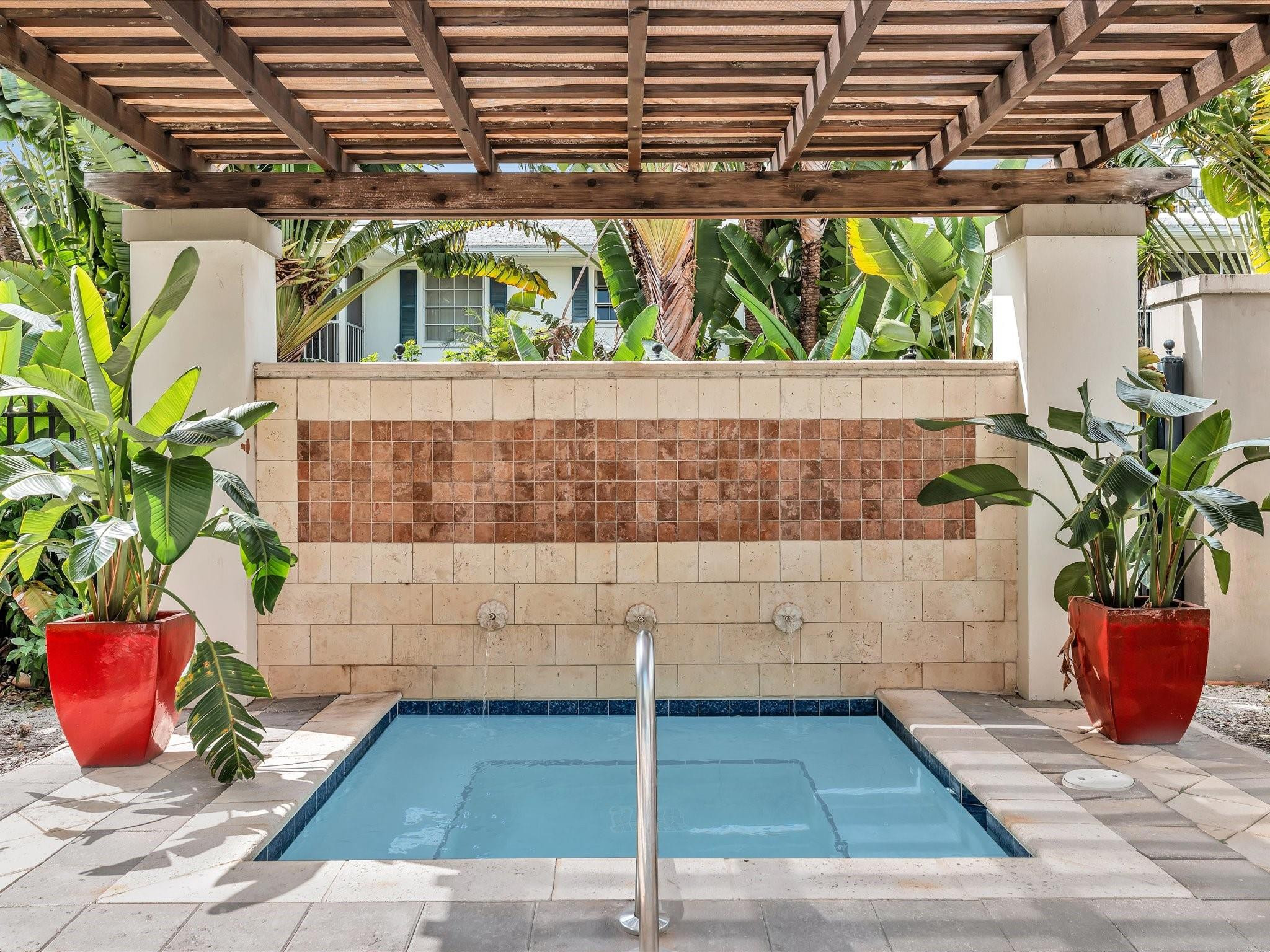 Lauderdale One - Residential