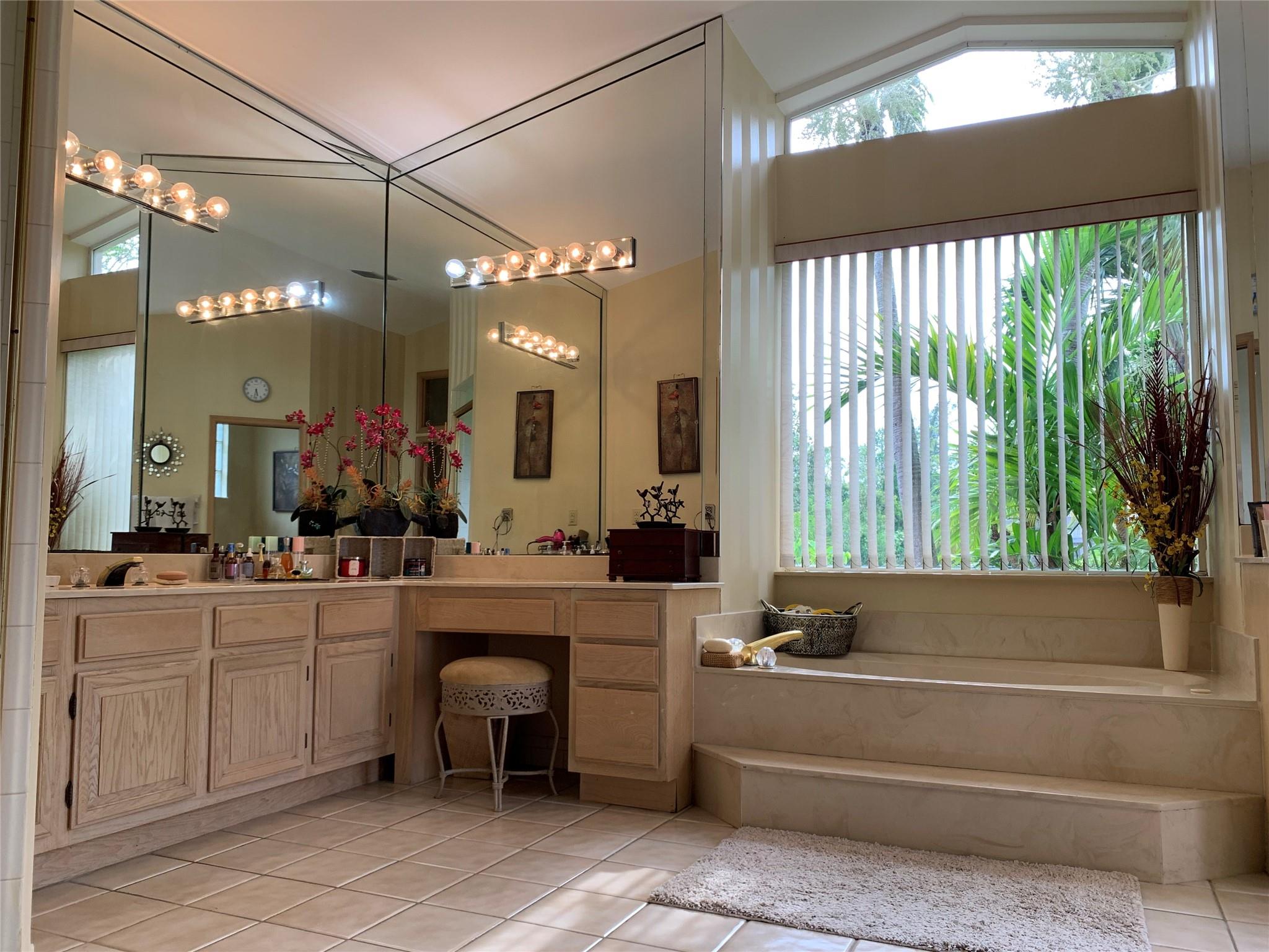 PINE TREE ESTATES - Residential