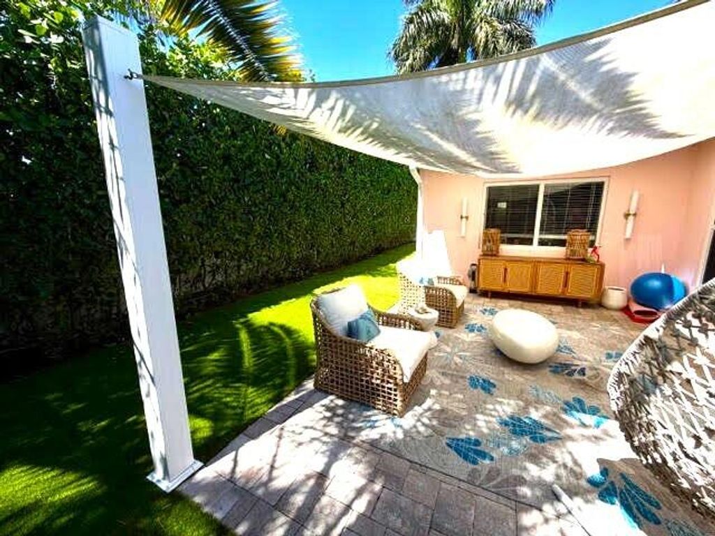 Photo of 1501 Dale Lane, Delray Beach, FL 33444 (MLS # B26022207)