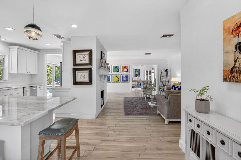 Photo of 1501 Dale Lane, Delray Beach, FL 33444 (MLS # B26022207)