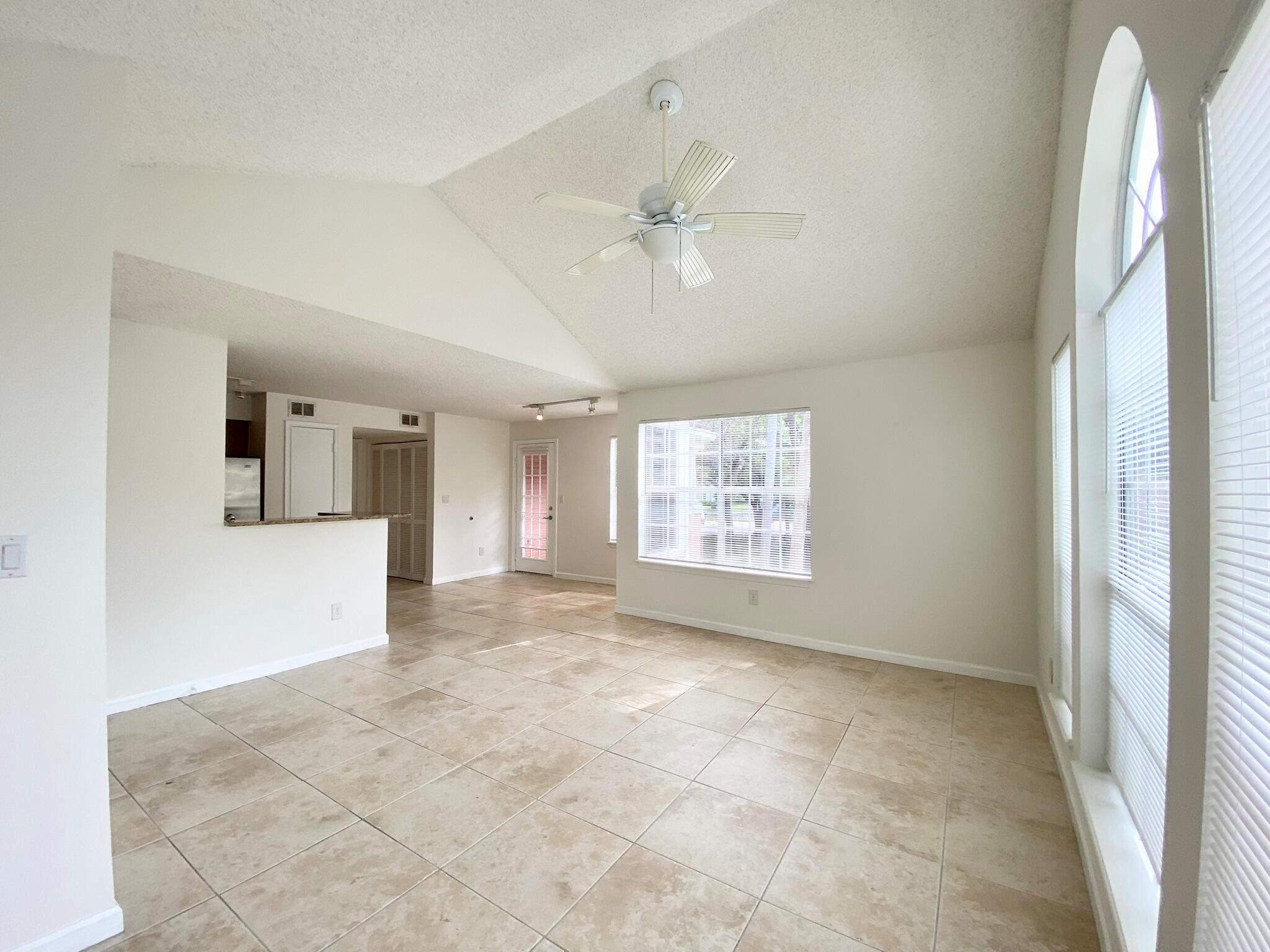 BAHIA AT DELRAY CONDO - Residential Lease