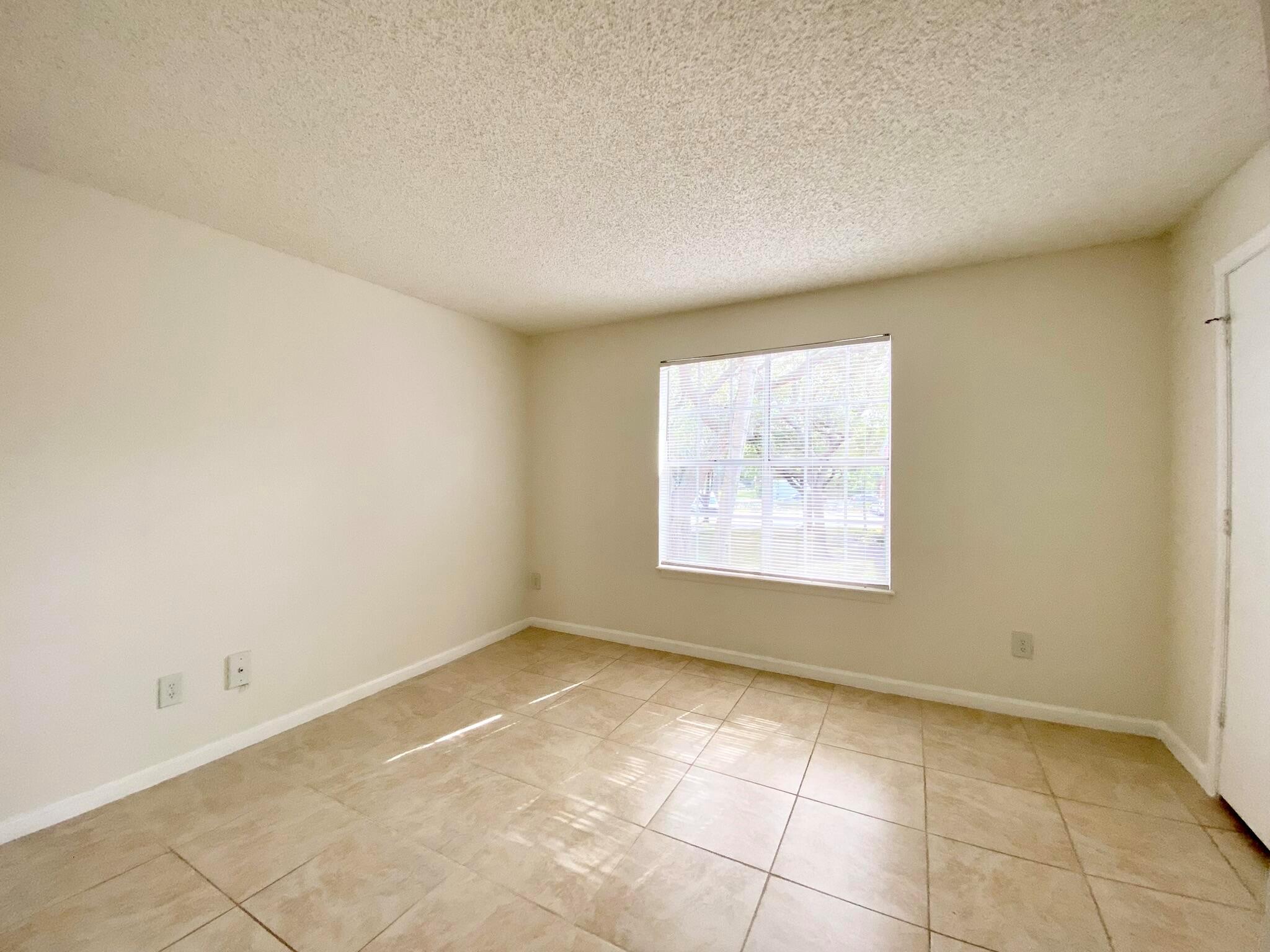 BAHIA AT DELRAY CONDO - Residential Lease