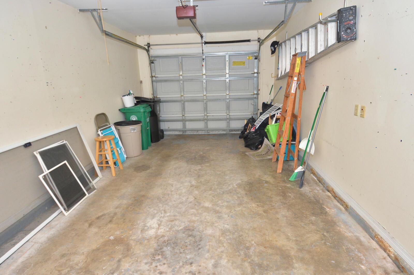 TROPICAL EAST - Residential