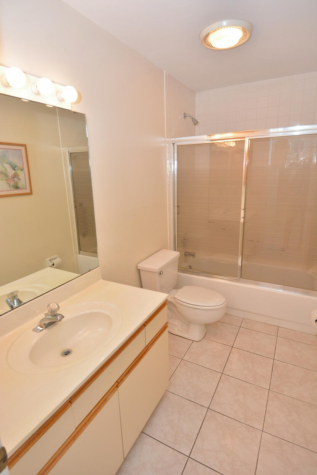 TROPICAL EAST - Residential