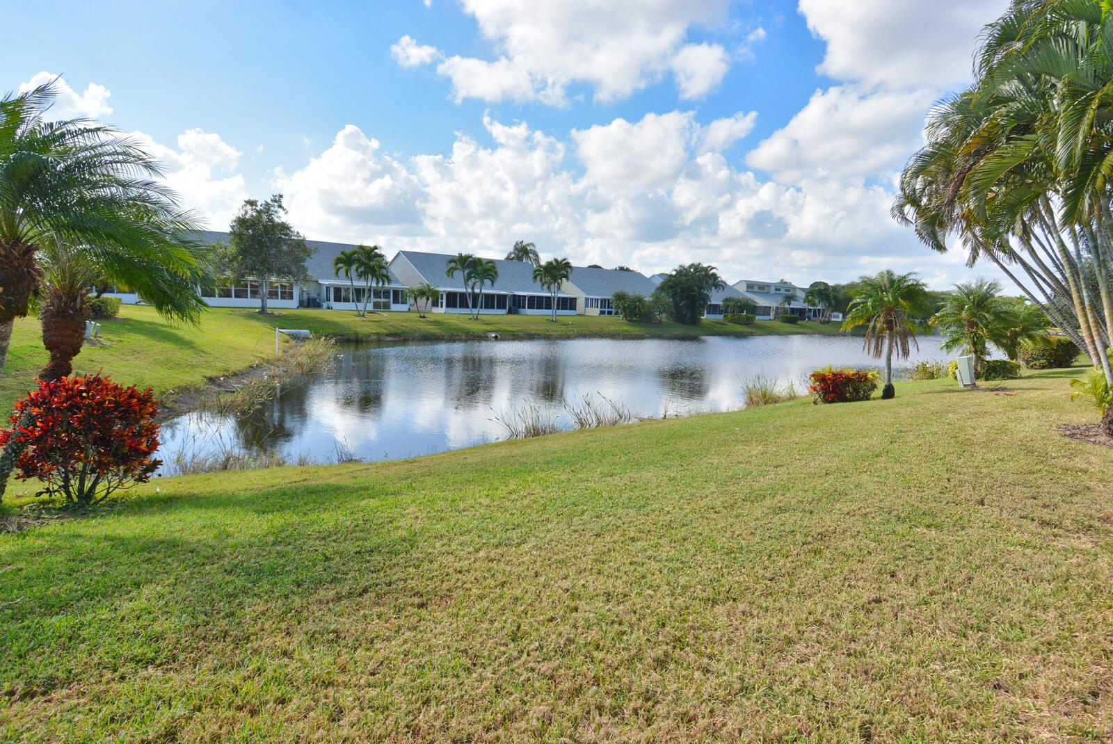 TROPICAL EAST - Residential