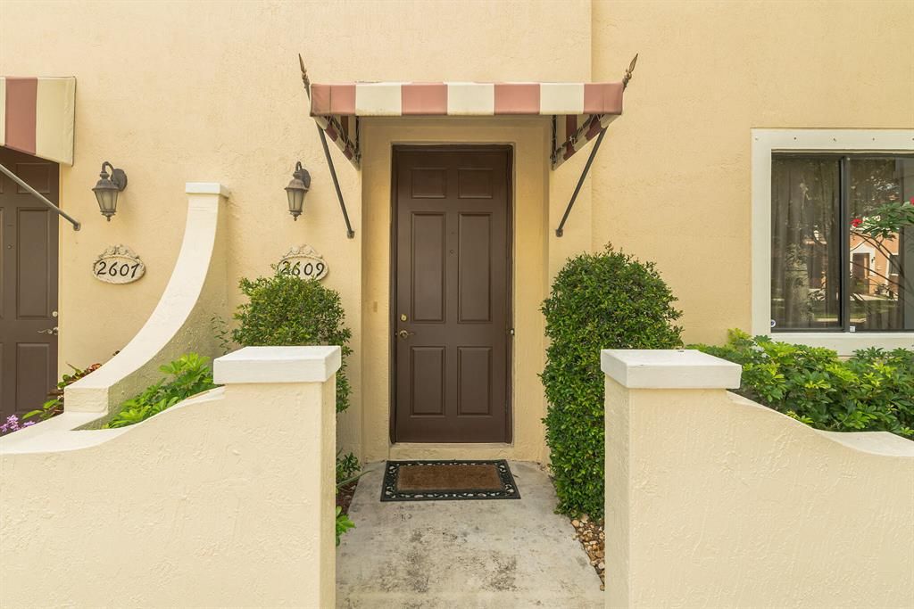 Photo of 2609 Venetian Drive, Boynton Beach, FL 33426 (MLS # R10736671)