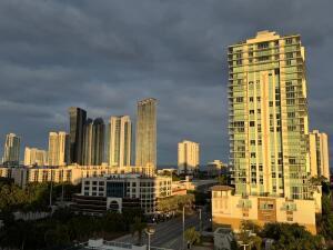 400 SUNNY ISLES CONDO EAST - Residential