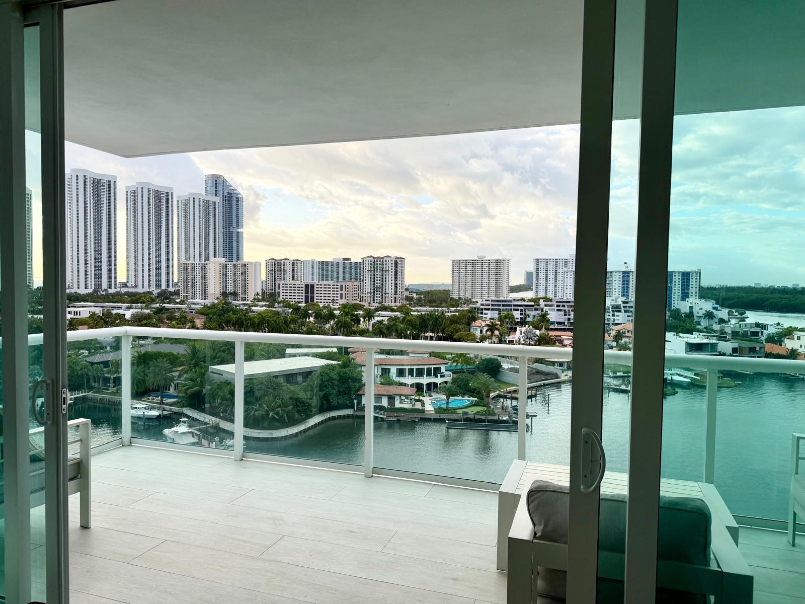 400 SUNNY ISLES CONDO EAST - Residential