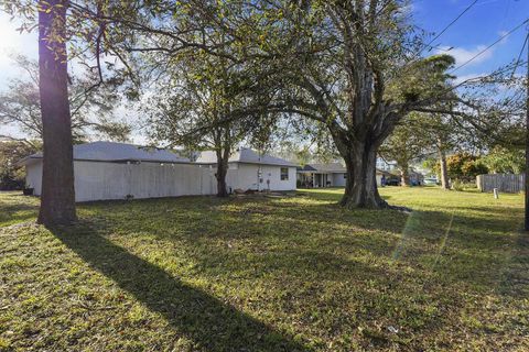 A home in Port St Lucie