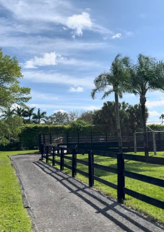 SOUTHFIELDS WELLINGTON COUNTRY - Land